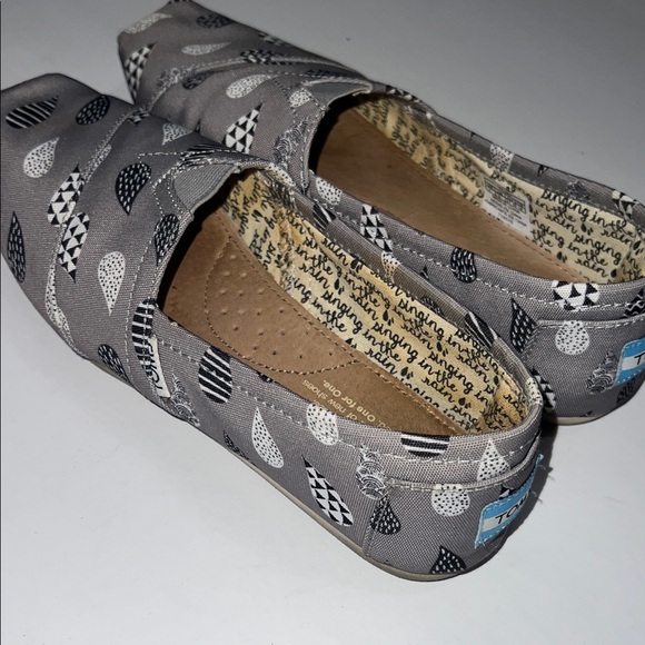 Toms Black and White Patterned Gray Slip-Ons - Picture 3 of 10